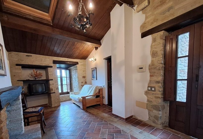 ホテル Castello Di Cisterna