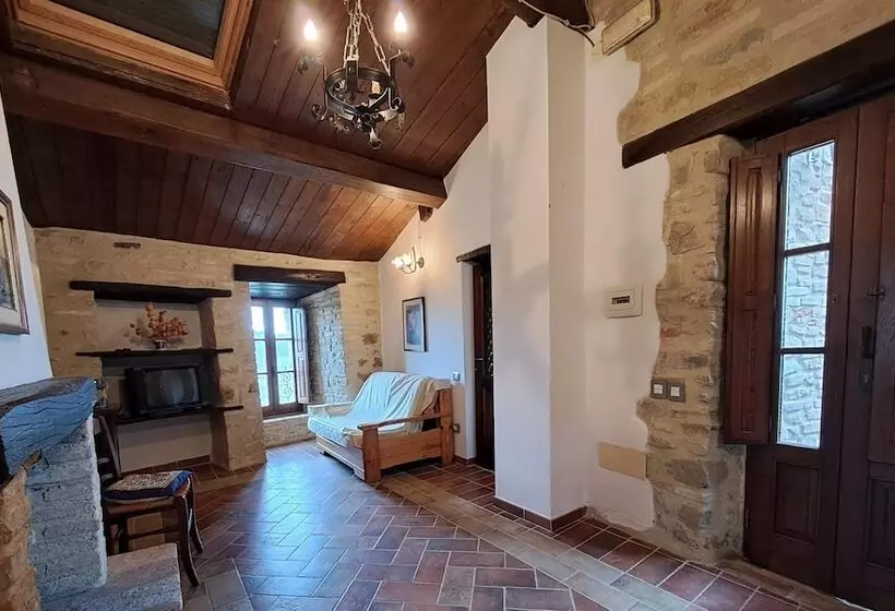 ホテル Castello Di Cisterna