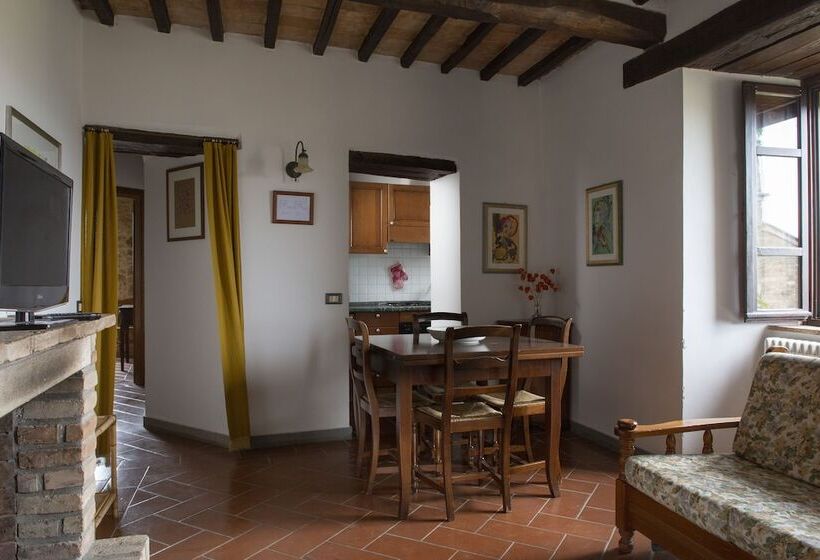 ホテル Castello Di Cisterna