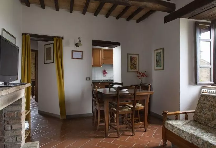 ホテル Castello Di Cisterna