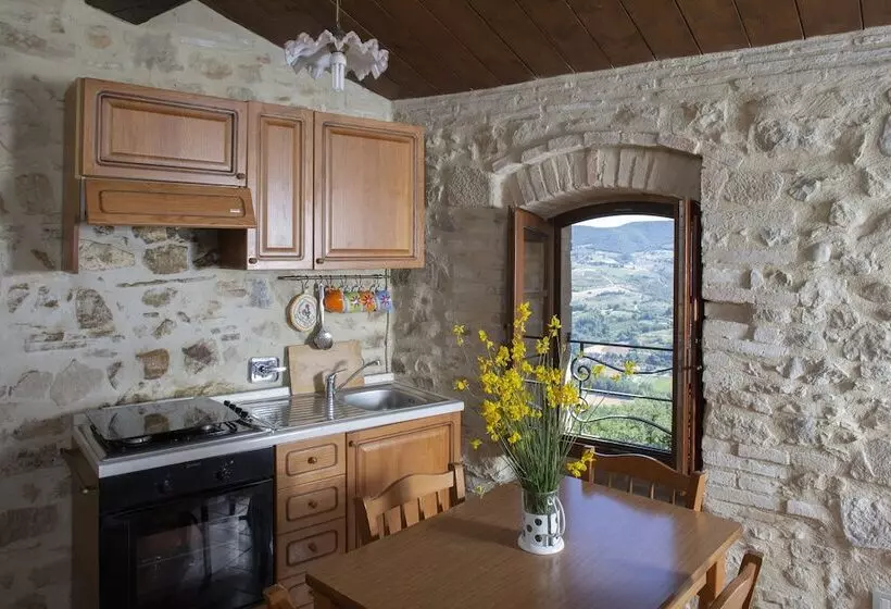 ホテル Castello Di Cisterna