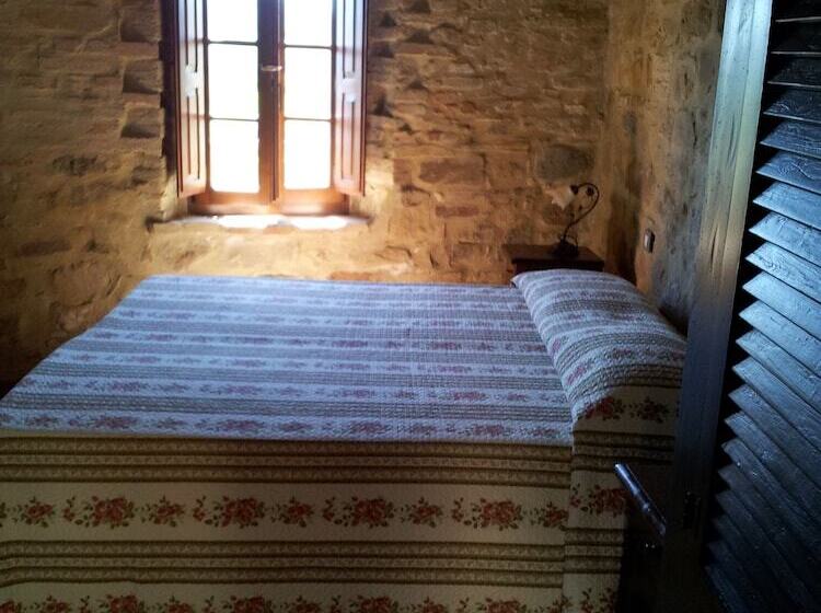 ホテル Castello Di Cisterna