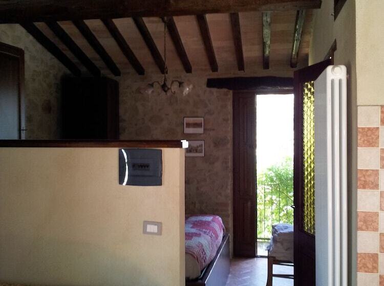 ホテル Castello Di Cisterna