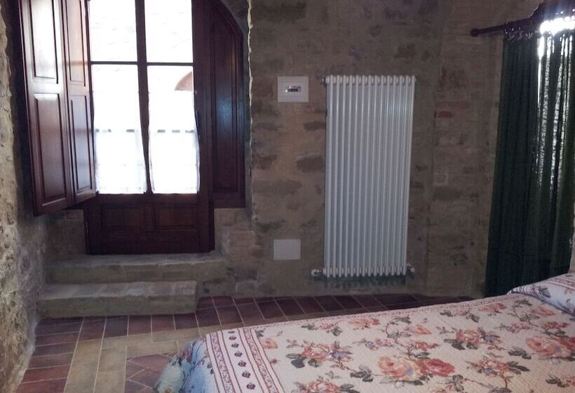 ホテル Castello Di Cisterna