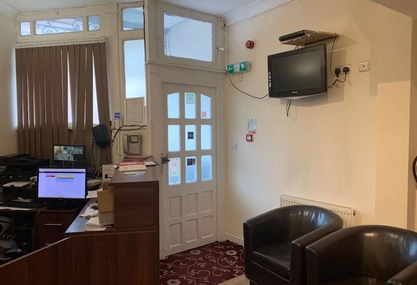 בית מלון כפרי City Lodge London