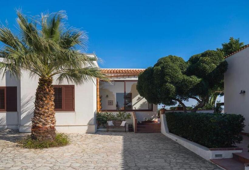 בית מלון כפרי Laguna Dei Fenici