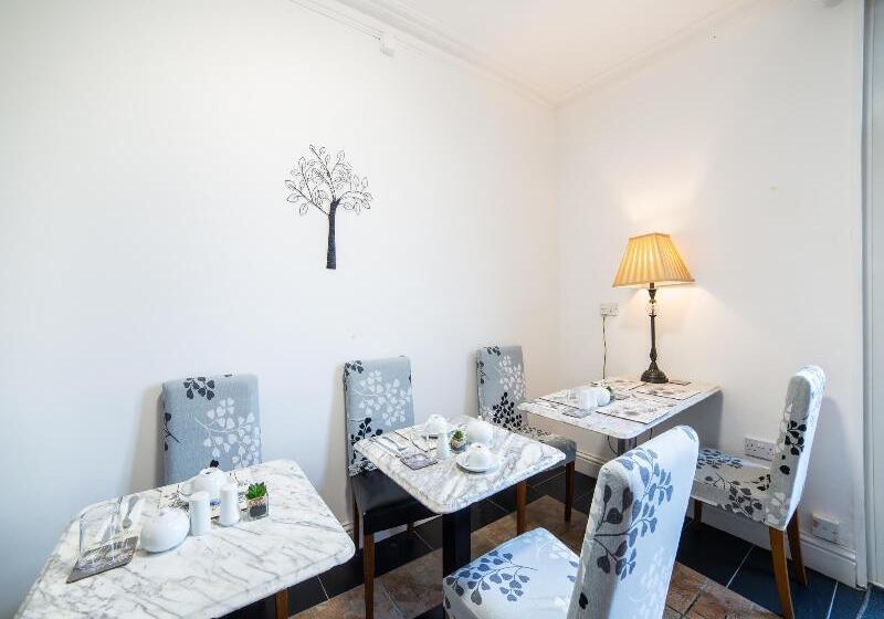 호텔 Lina Guest House