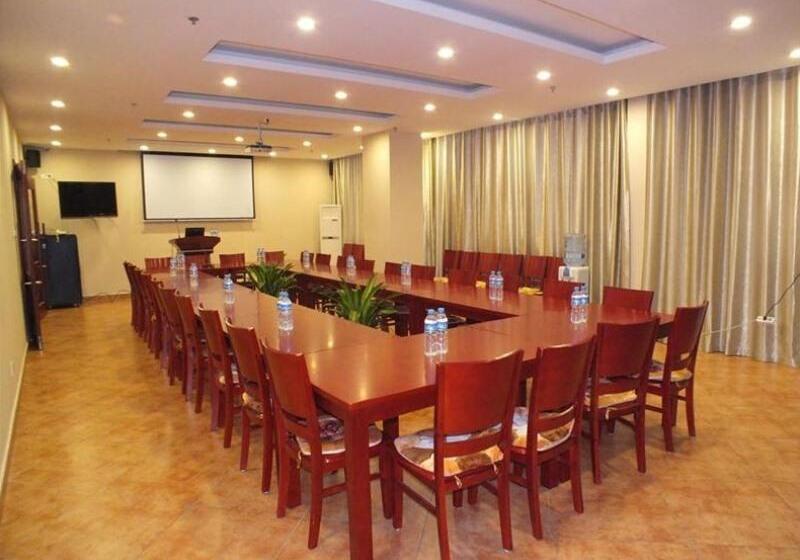 Hotel Greentree Inn Shandong Weihai Wendeng Baida Square Business