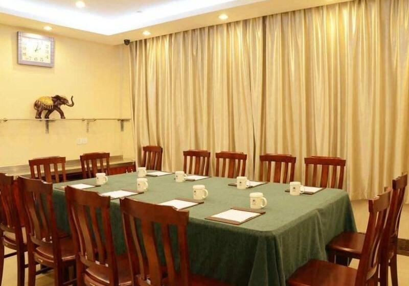 Hotel Greentree Inn Shandong Weihai Wendeng Baida Square Business