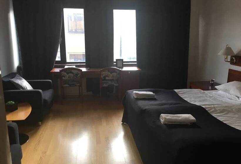 בית מלון כפרי L Snickaren