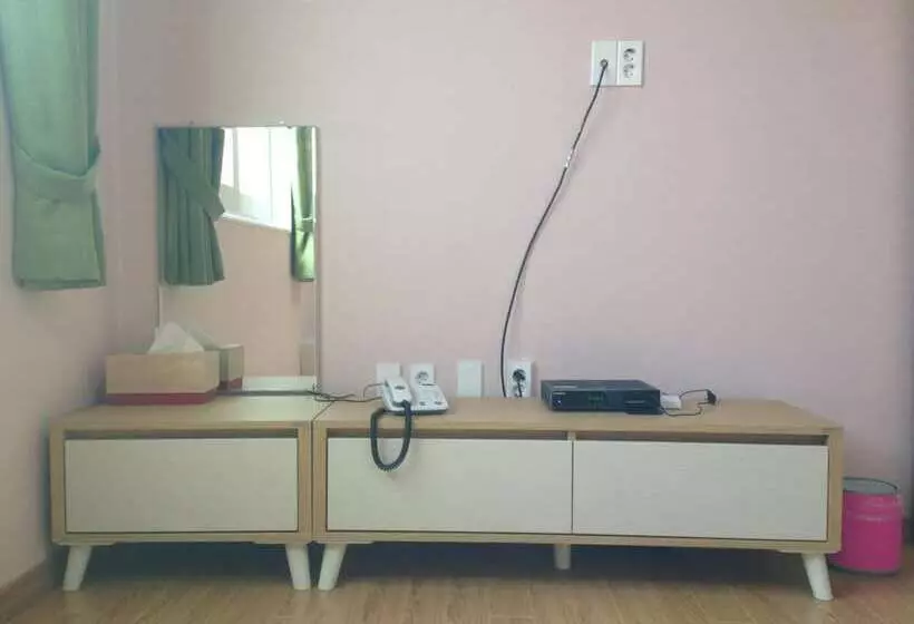 ユースホステル Jeju R Hotel & Guesthouse
