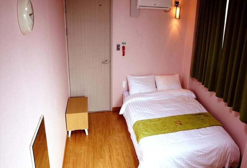 Ostello Jeju R Hotel & Guesthouse