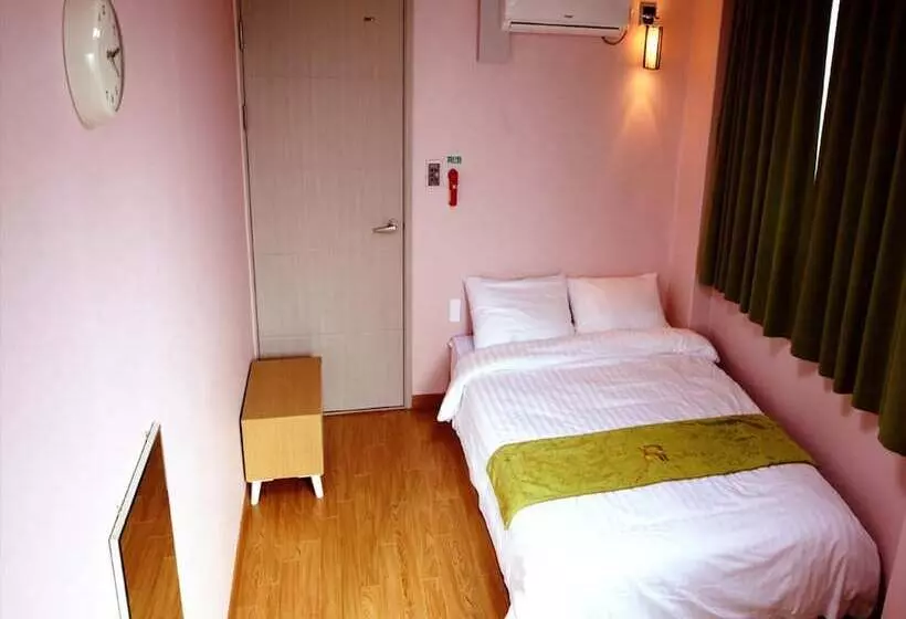 ユースホステル Jeju R Hotel & Guesthouse