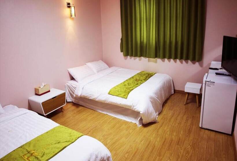 Ostello Jeju R Hotel & Guesthouse