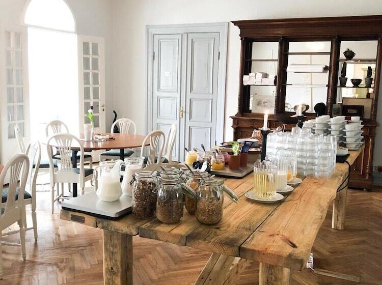 فندق فئة نجمة واحدة Sjöbo Gästgifvaregård