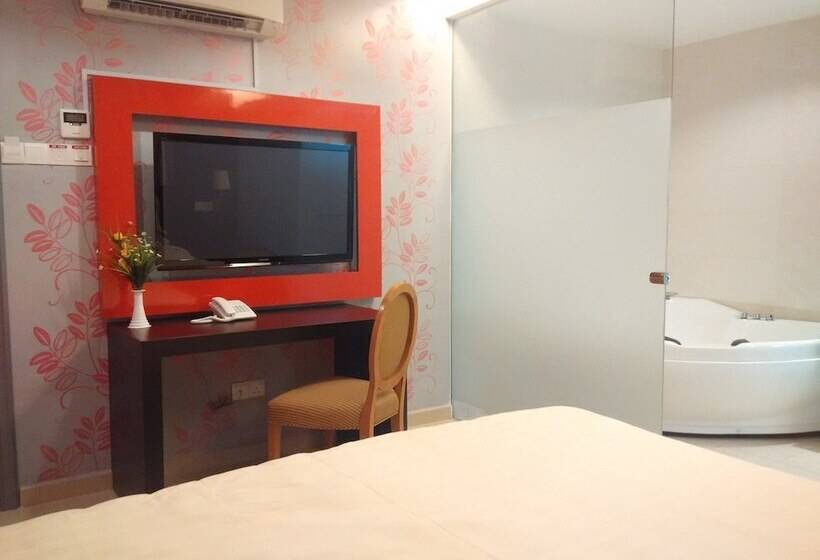Отель Ampang Inn