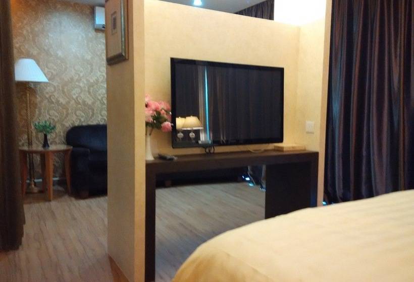 Отель Ampang Inn