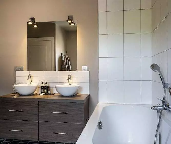 Hotelli B&b La Cereza