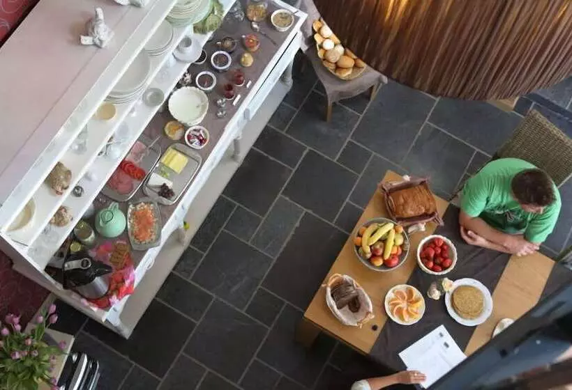 هتل B&b Rikkeshoeve
