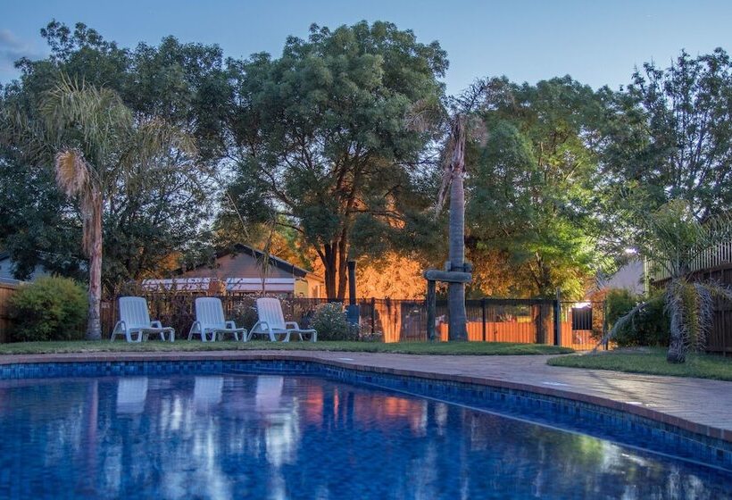 Отель Big4 Mornington Peninsula Holiday Park