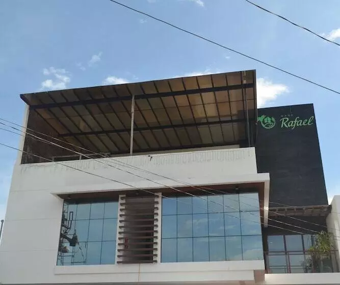 ホテル Casa Rafael Business Inn