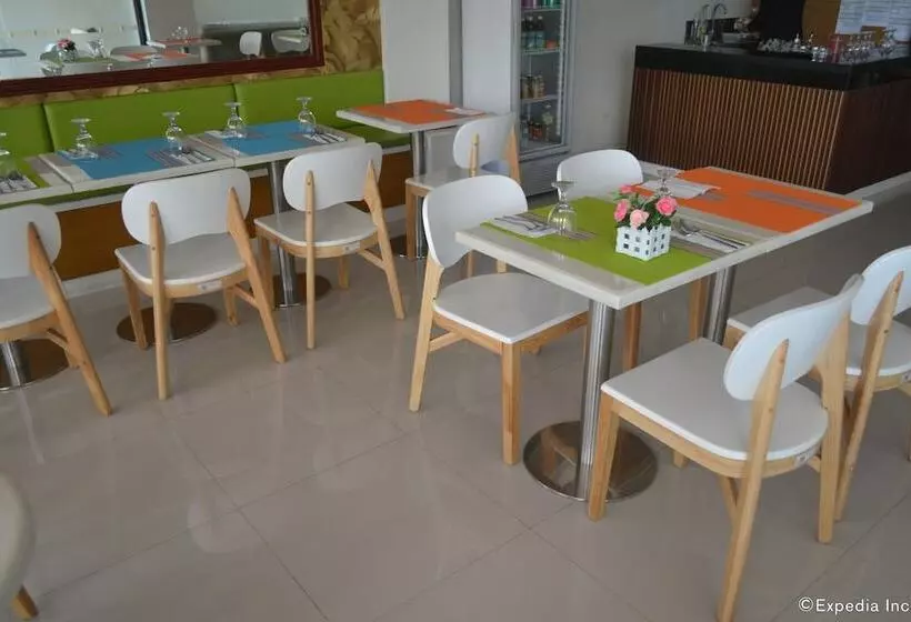 ホテル Casa Rafael Business Inn