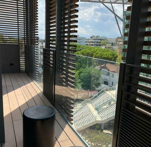 בית מלון כפרי Ceccarini 9 Home Suite Home