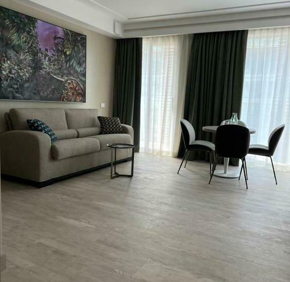 בית מלון כפרי Ceccarini 9 Home Suite Home