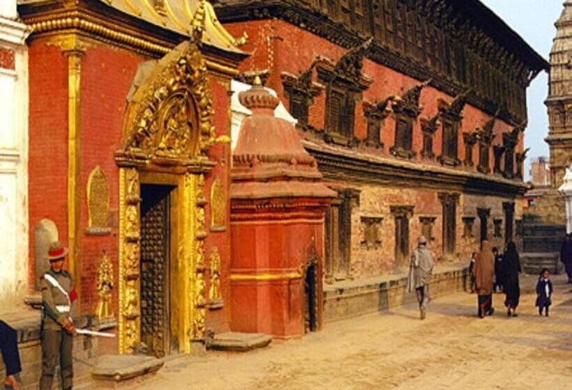 هتل Golden Gate Guest House