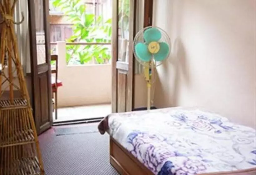 هتل Golden Gate Guest House
