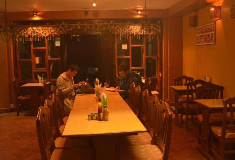 هتل Golden Gate Guest House