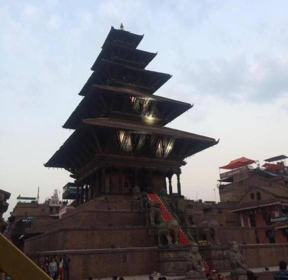 هتل Golden Gate Guest House