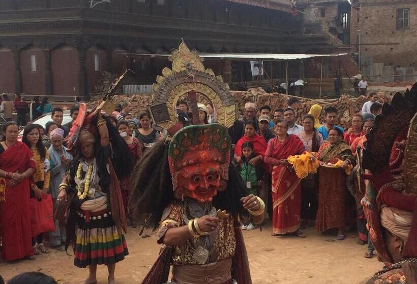 هتل Golden Gate Guest House