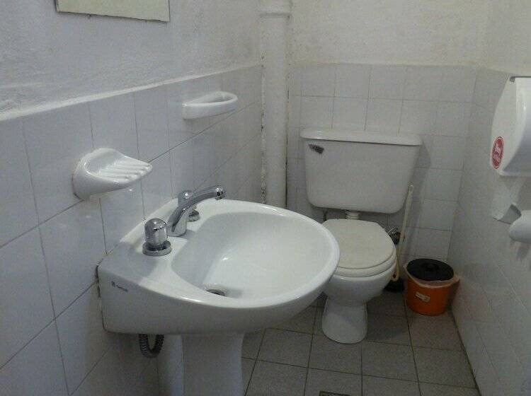 호텔 Las Rejas Hostel