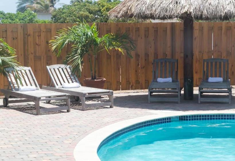 هتل Pauline S Apartments