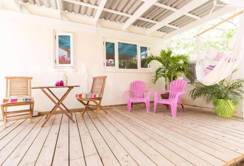 هتل Pauline S Apartments