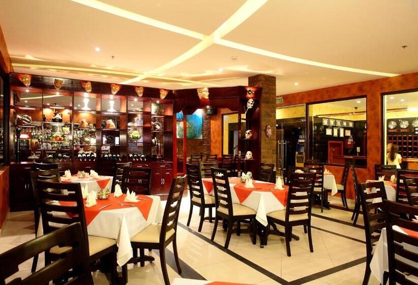 Queens Hotel Angeles City