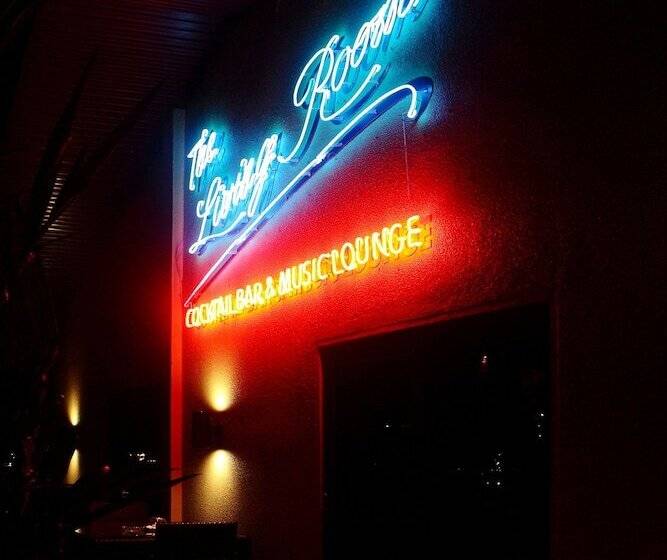 Queens Hotel Angeles City