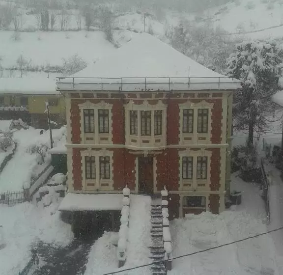 هتل Restaurante Parador De Felechosa