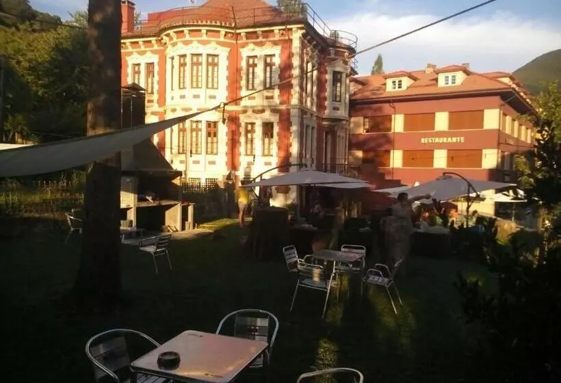 هتل Restaurante Parador De Felechosa