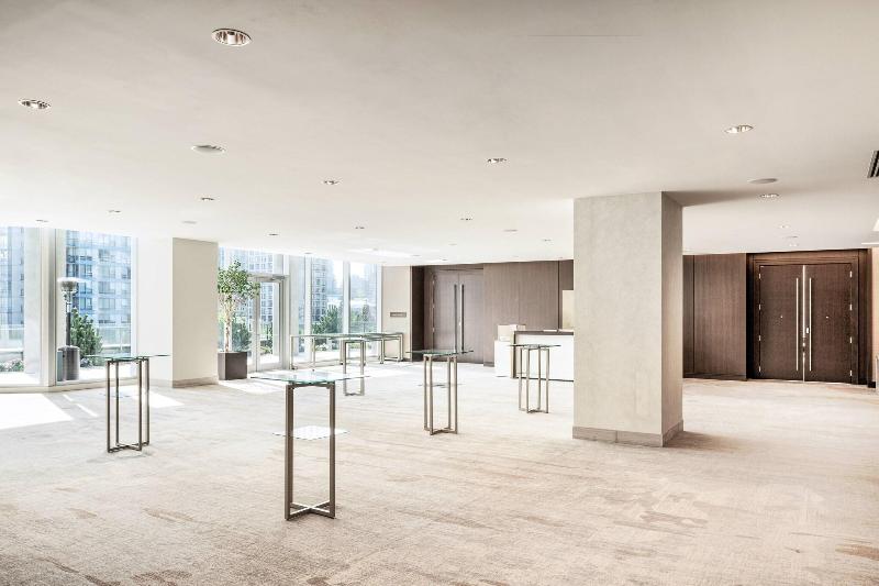 هتل The Douglas, Autograph Collection