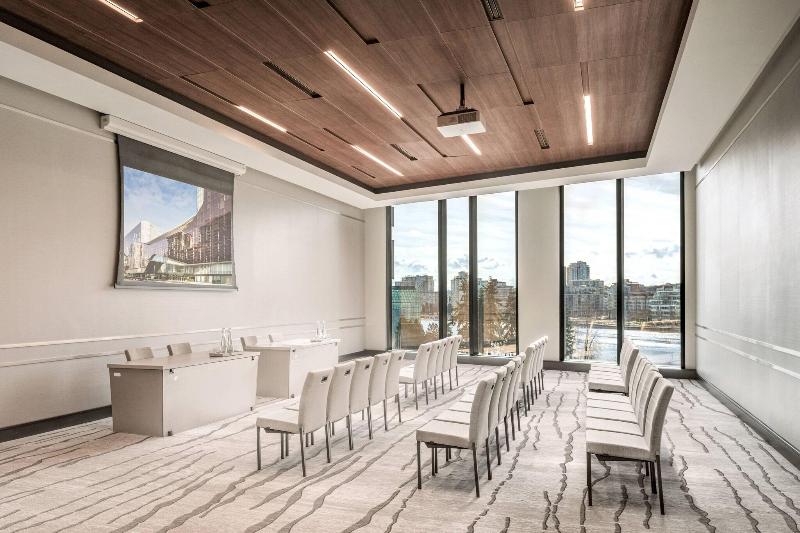 هتل The Douglas, Autograph Collection