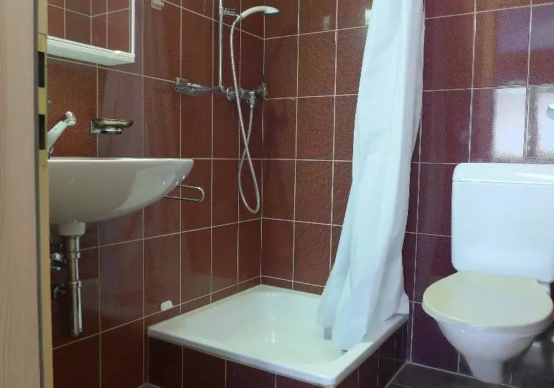 Hotel Weras, Haus