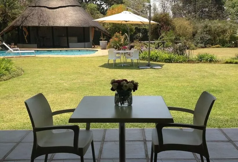 هتل Willow Lodge