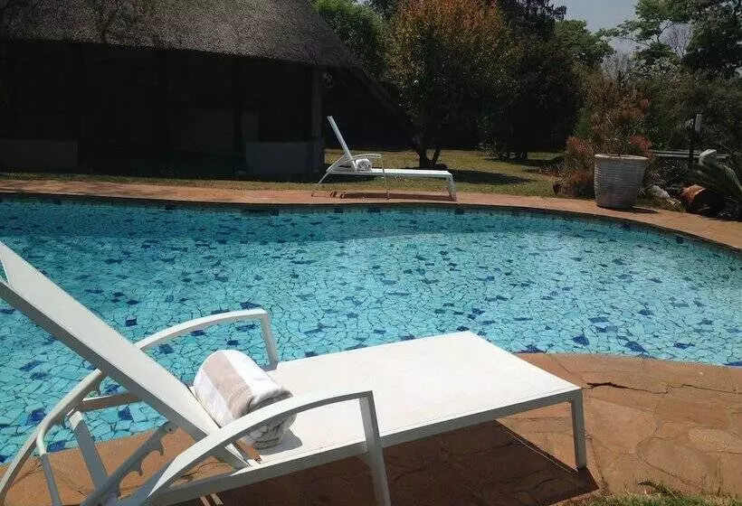 هتل Willow Lodge