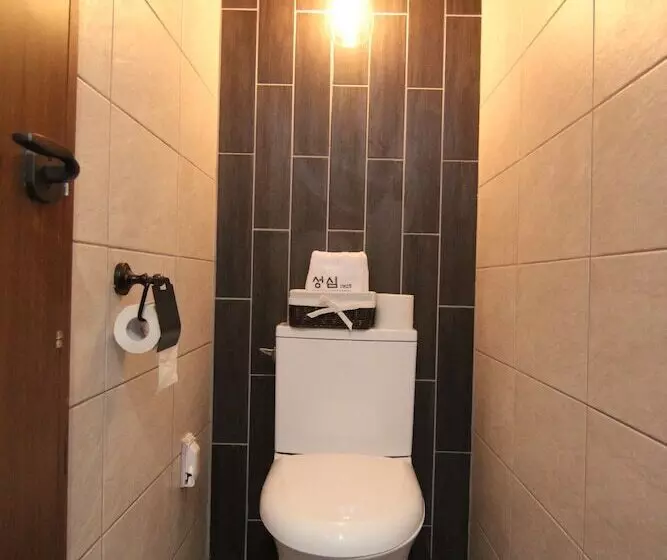 ペンション Sungsim Hanok Guesthouse