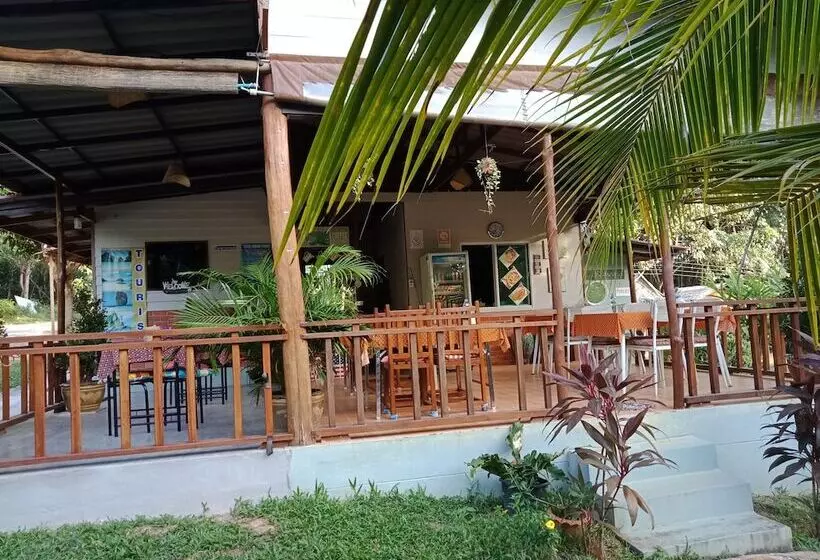 Hotelli Najjamee Bungalows Koh Yao Noi