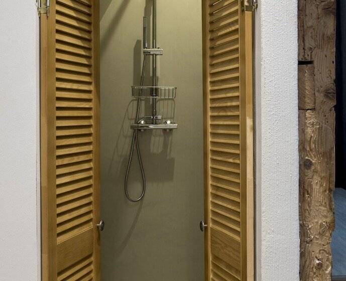 בית מלון כפרי Zamek Sarny