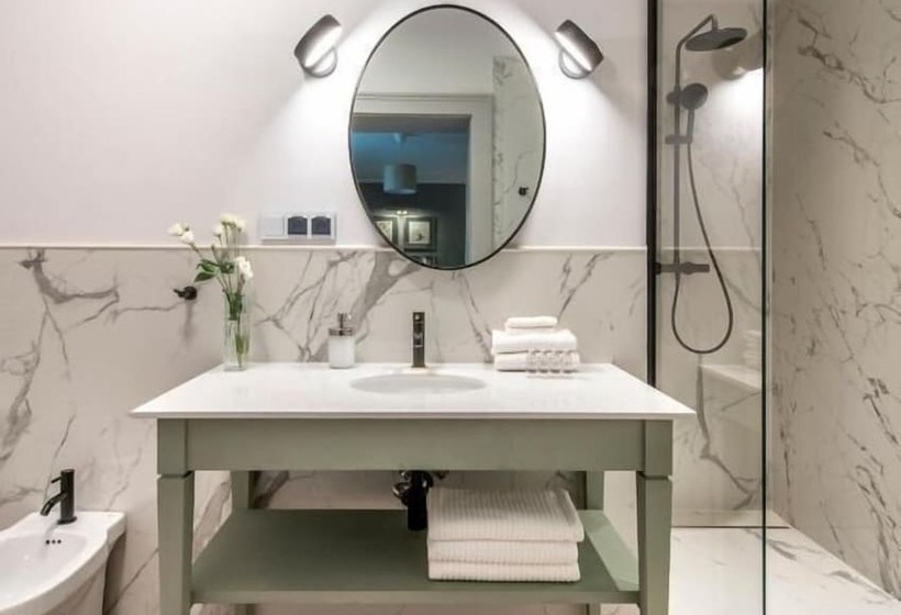 בית מלון כפרי Zamek Sarny