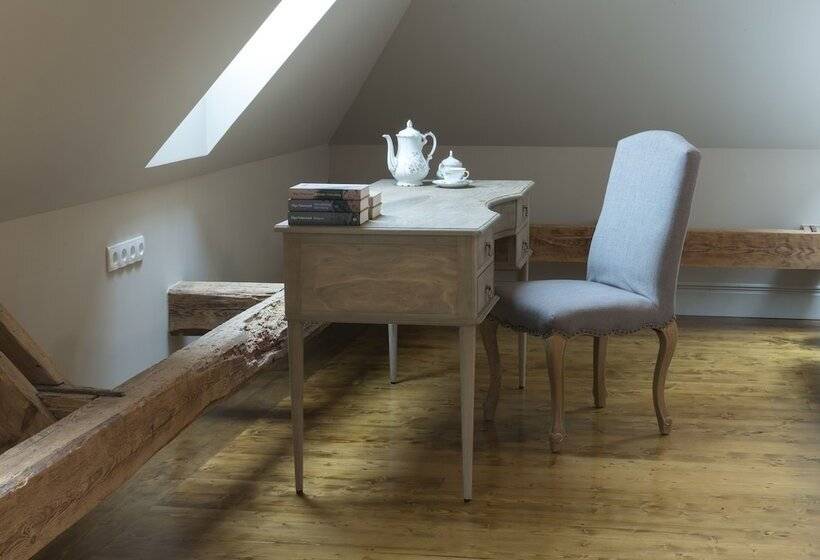 בית מלון כפרי Zamek Sarny